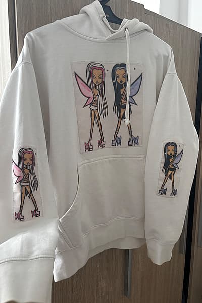 Left Hand Graphic Hoodie by Left Hand Los Angeles — pre-loved on Thrifted.mt
