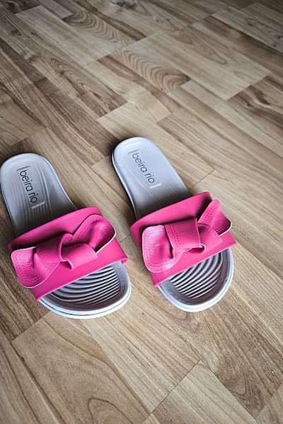 Slajds Roża — pre-loved on Thrifted.mt