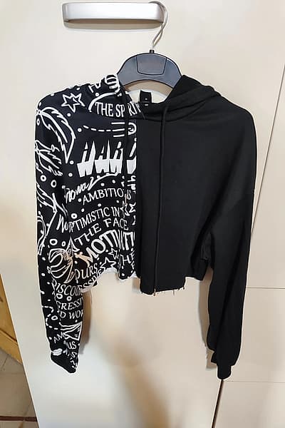 Maglione nero — pre-loved on Thrifted.mt