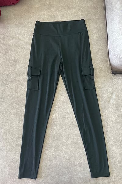 Black Leggings - extremely comfortable — pre-loved on Thrifted.mt