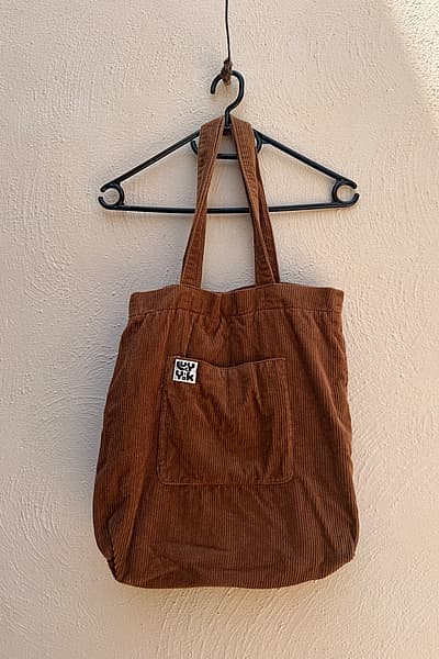 Borża Tote Lucky & Yak Corduroy by Lucy & Yak — pre-loved on Thrifted.mt