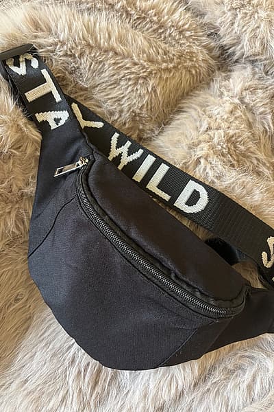 Marsupio by Jennyfer — pre-loved on Thrifted.mt