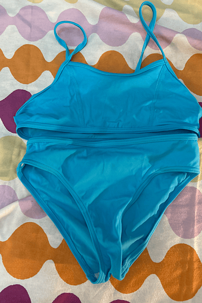 Bikini blu per bambina by Olaian — pre-loved on Thrifted.mt