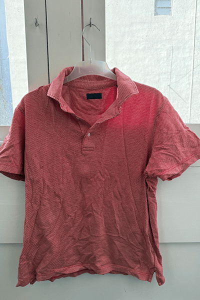 Polo con estampado rojo y blanco by Gagliardi — pre-loved on Thrifted.mt