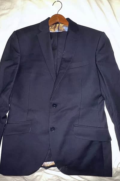 Abito completo Gagliardi Navy Classic by Gagliardi — pre-loved on Thrifted.mt
