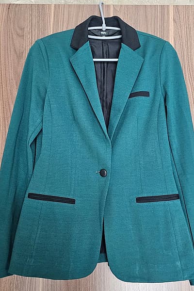 Blazer aħdar ċar ta' Mossimo by Mossimo — pre-loved on Thrifted.mt