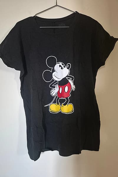 Maglietta con stampa di Topolino nero, taglia L — pre-loved on Thrifted.mt