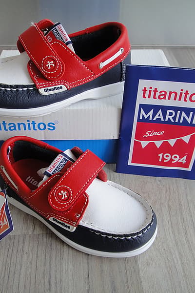 Nuove scarpe da barca Titanitos - 24 — pre-loved on Thrifted.mt