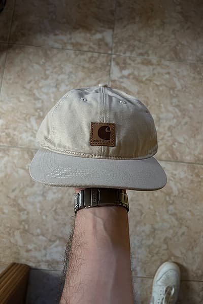 Cappellino Carhartt WIP beige by Carhartt WIP — pre-loved on Thrifted.mt