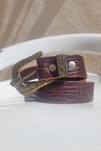 Cintura in vera pelle marrone — pre-loved on Thrifted.mt