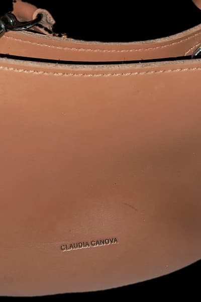 Borża Crossbody tal-Ġilda Vegana Kannella Ċar Claudia Canova by Claudia Canova — pre-loved on Thrifted.mt