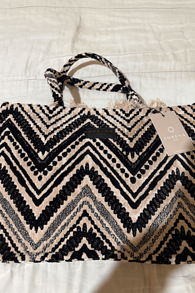 Borsa tote Sorena con frange e motivo a zigzag — pre-loved on Thrifted.mt