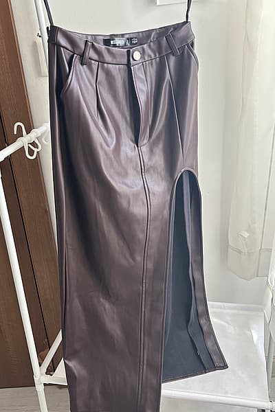 Dbielet tal-Ġilda Artifiċjali Kannella Missguided by Missguided — pre-loved on Thrifted.mt
