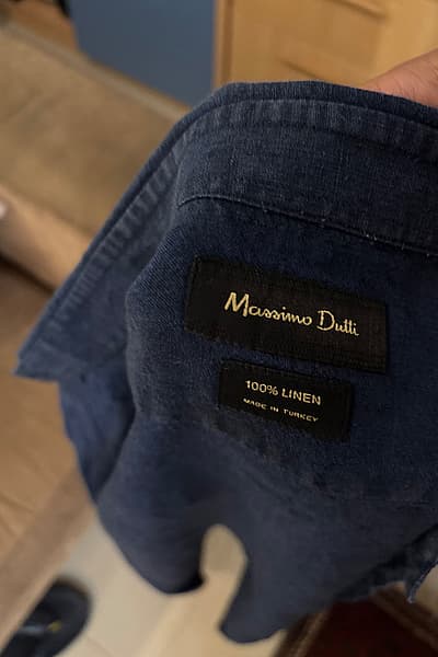 Camisa azul de lino de Massimo Dutti by Massimo Dutti — pre-loved on Thrifted.mt