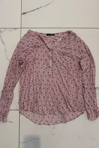 Bluża boemjana b'kmiem twal b'disinn by Atmosphere — pre-loved on Thrifted.mt