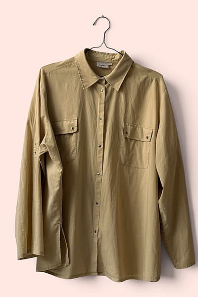 Qmis utilitarju beige bil-buttuni by Grandiosa — pre-loved on Thrifted.mt