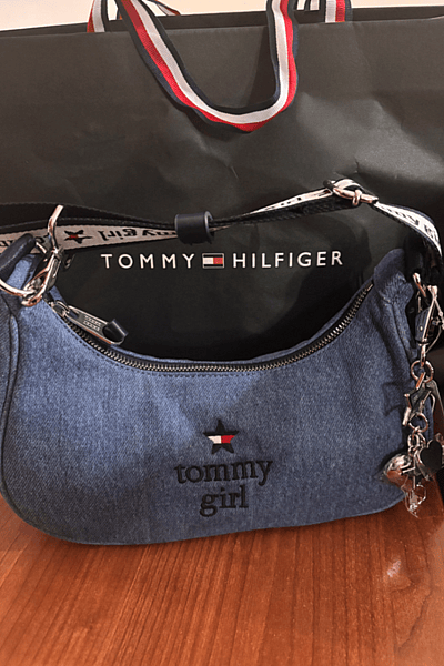 Borsa a tracolla in denim Tommy Girl by Tommy Hilfiger — pre-loved on Thrifted.mt