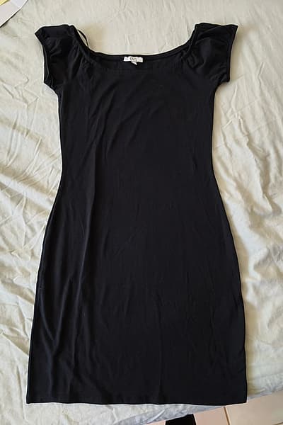 Miniabito aderente nero OVS by OVS — pre-loved on Thrifted.mt