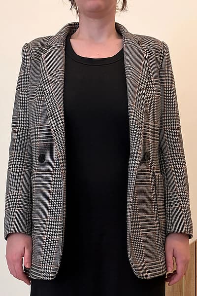 Blazer bi xkaffi u xkaffi H&M by H&M — pre-loved on Thrifted.mt