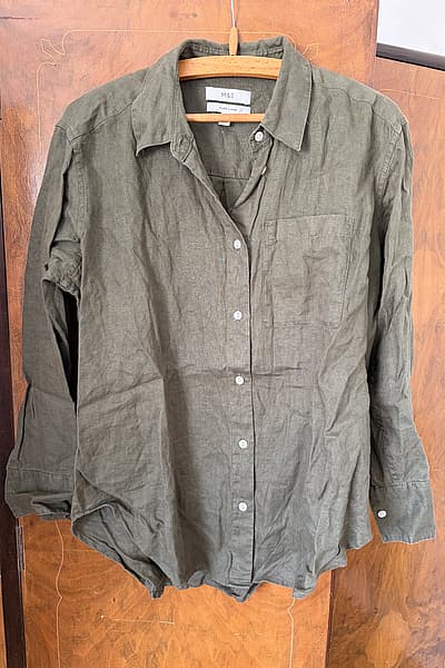 Camisa caqui by M&S — pre-loved on Thrifted.mt