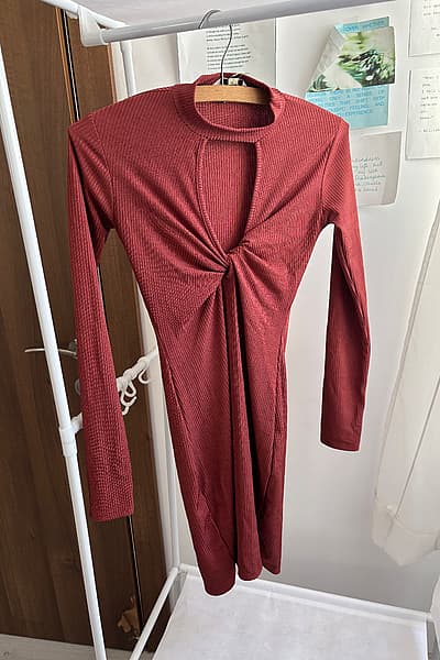 Ilbies Midi b'Qtugħ Kustiljat by Miss Selfridge — pre-loved on Thrifted.mt