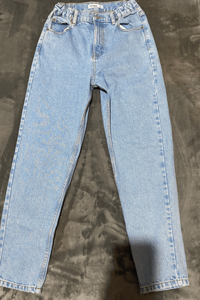 Jeans tad-denim Pull&Bear blu ċar by Pull&Bear — pre-loved on Thrifted.mt