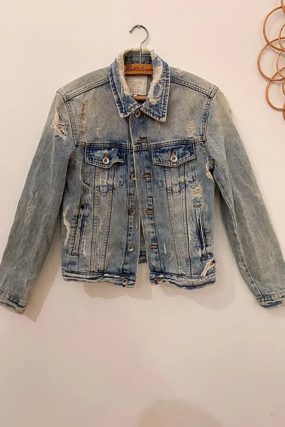 Ġakketta tad-Denim - Zara — pre-loved on Thrifted.mt