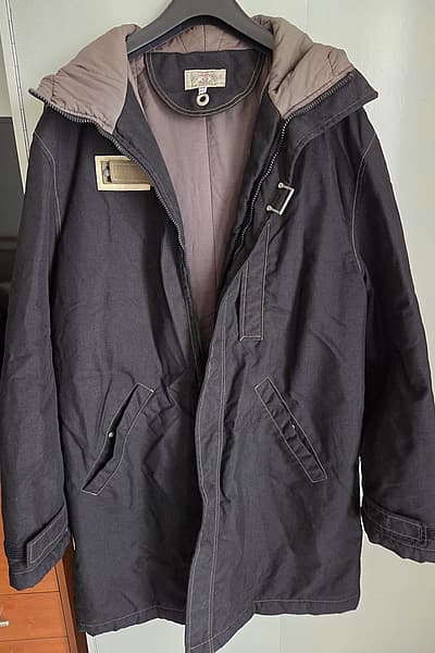 Armani Jeans Hooded Parka Coat by Armani Jeans — pre-loved on Thrifted.mt