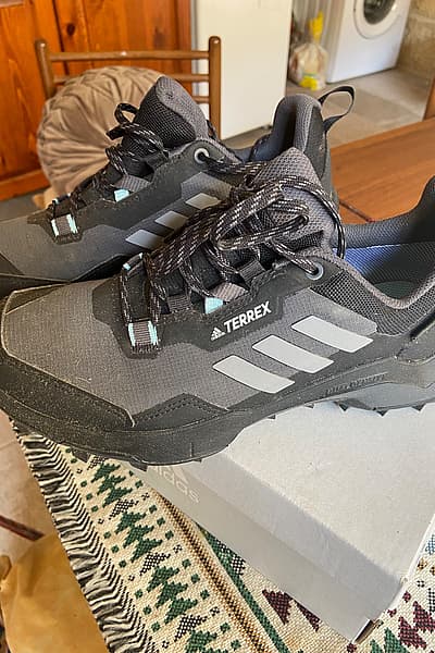 Zapatillas de senderismo Adidas Terrex Outdoor by Adidas — pre-loved on Thrifted.mt