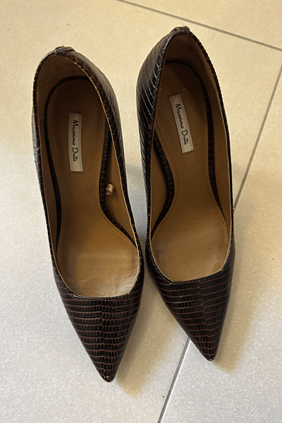 Tacones de reptil de Massimo Dutti by Massimo Dutti — pre-loved on Thrifted.mt