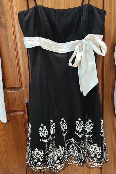 Black & white Debut occasion dress by Debut  — pre-loved on Thrifted.mt