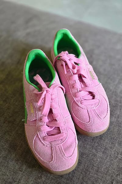 Ténis Puma rosa e verde by Puma — pre-loved on Thrifted.mt