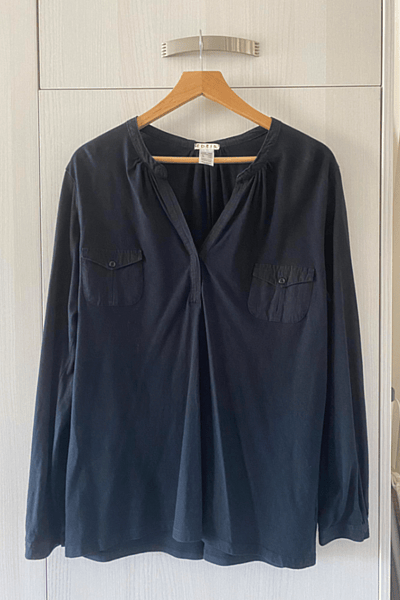 Long Sleeved Navy Pocket Top by Edeis — pre-loved on Thrifted.mt