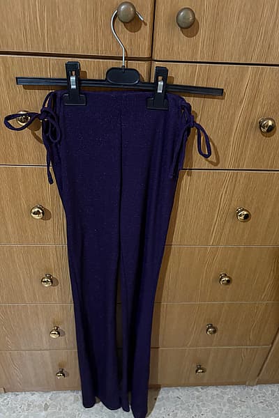 Pantaloni viola glitterati Tally Weijl by Tally Weijl — pre-loved on Thrifted.mt