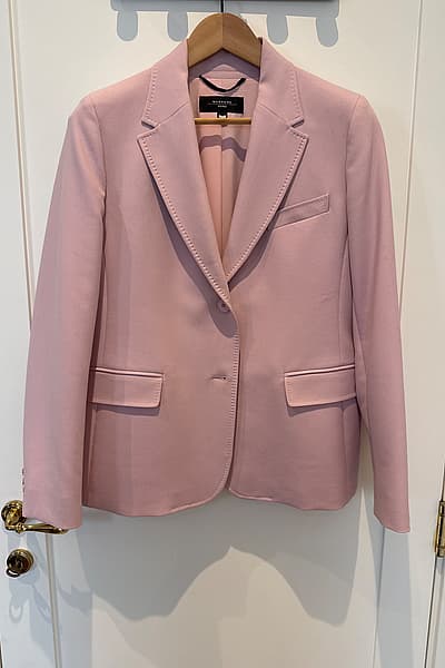 Giacca sartoriale rosa MaxMara per il weekend by Weekend MaxMara — pre-loved on Thrifted.mt