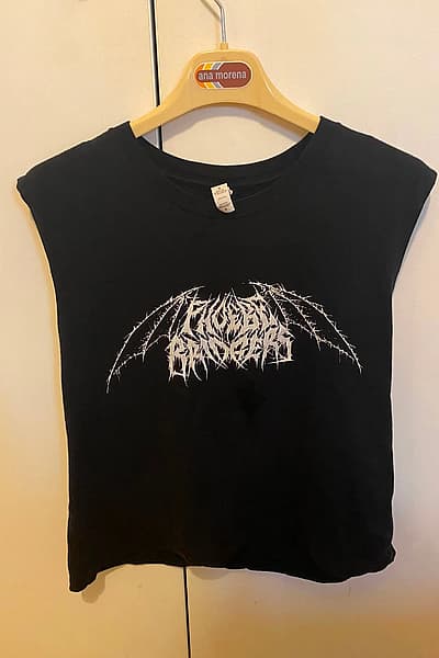 Canotta corta del merchandising ufficiale di Phoebe Bridgers by Phoebe Bridgers  — pre-loved on Thrifted.mt