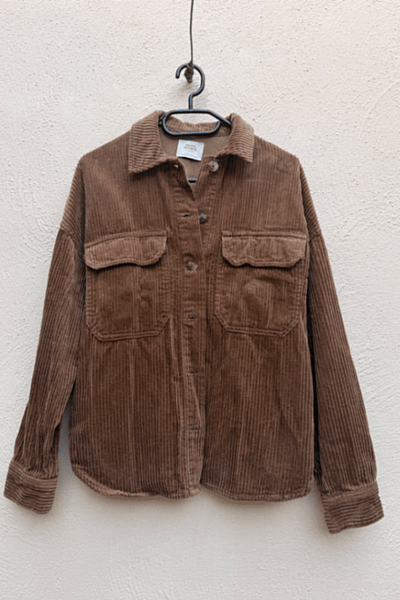 Ġakketta tal-qmis kannella tal-korduroj by Pull&Bear — pre-loved on Thrifted.mt