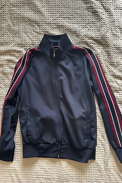 ZARA  by Zara — pre-loved on Thrifted.mt
