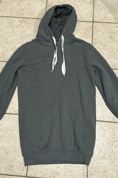 Ilbies Griż bil-Hooded Longline by Blu deise — pre-loved on Thrifted.mt