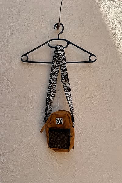 Kartiera tal-Muniti Lucy & Yak by Lucy & Yak — pre-loved on Thrifted.mt