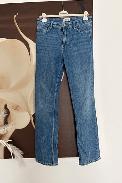 Vaqueros de corte recto Haldan de AllSaints by AllSaints — pre-loved on Thrifted.mt