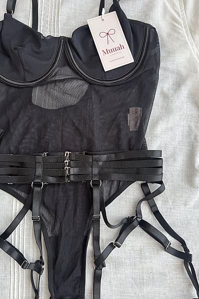 Conjunto preto com atacadores pretos by Muuah Lingerie — pre-loved on Thrifted.mt