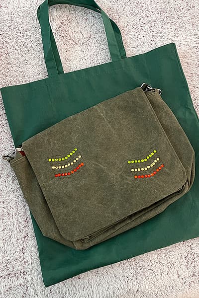 Set composto da borsa a tracolla e portafoglio Camomilla by Camomilla Italia — pre-loved on Thrifted.mt