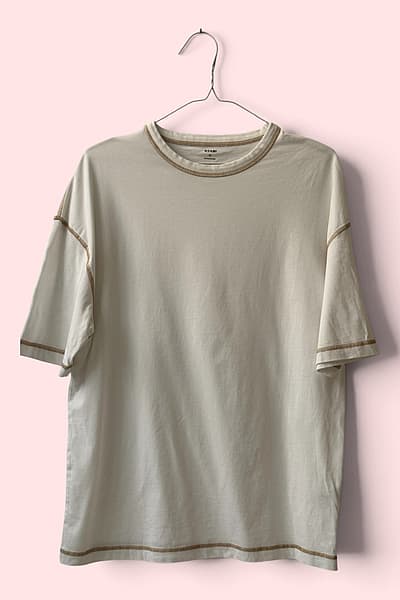 T-Shirt Kiabi b'Ħjata Kontrastanti by Kiabi — pre-loved on Thrifted.mt