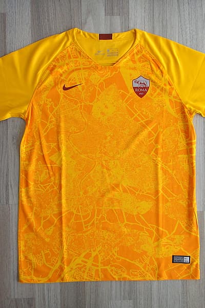 NUOVA terza divisa AS Roma 2018-19, BAMBINI XL, 158-170 cm — pre-loved on Thrifted.mt