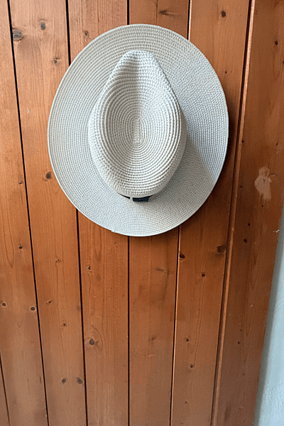 Elegante cappello fedora in paglia intrecciata — pre-loved on Thrifted.mt