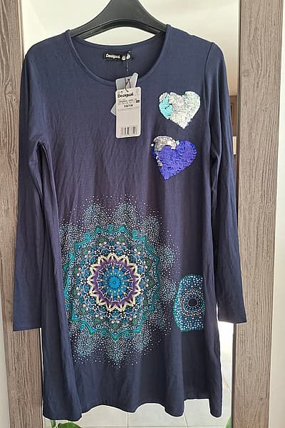 Abito con paillettes Mandela di Desigual by Desigual — pre-loved on Thrifted.mt