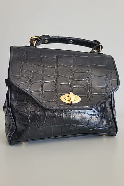 Borsa nera effetto coccodrillo — pre-loved on Thrifted.mt