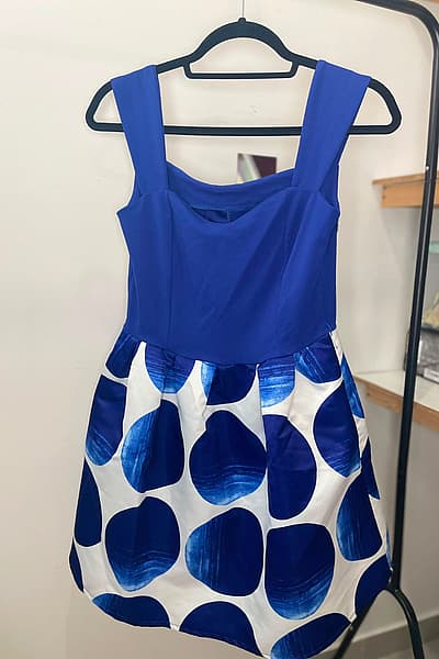Vestido azul con lunares — pre-loved on Thrifted.mt