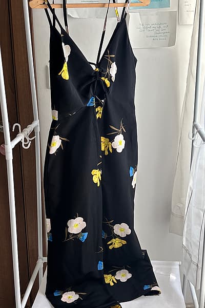 Jumpsuit Midi Iswed bil-Fjuri by Topshop — pre-loved on Thrifted.mt
